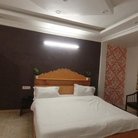 Shingar Hotel Mussoorie Mallroad Екстериор снимка
