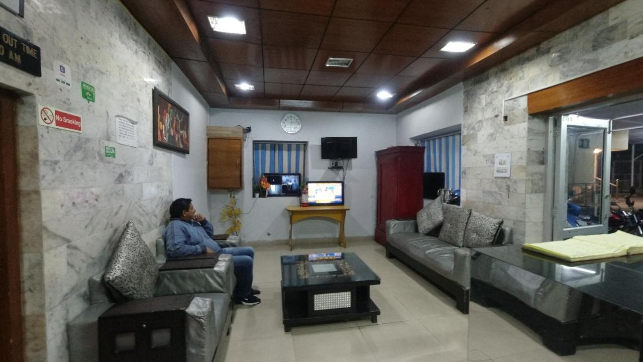 Shingar Hotel Mussoorie Mallroad Екстериор снимка