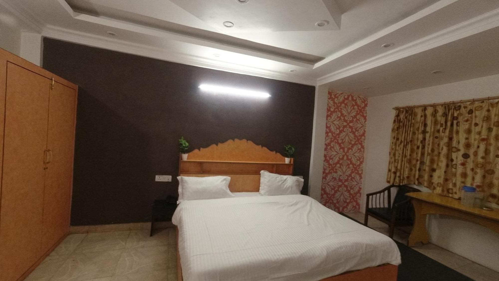 Shingar Hotel Mussoorie Mallroad Екстериор снимка